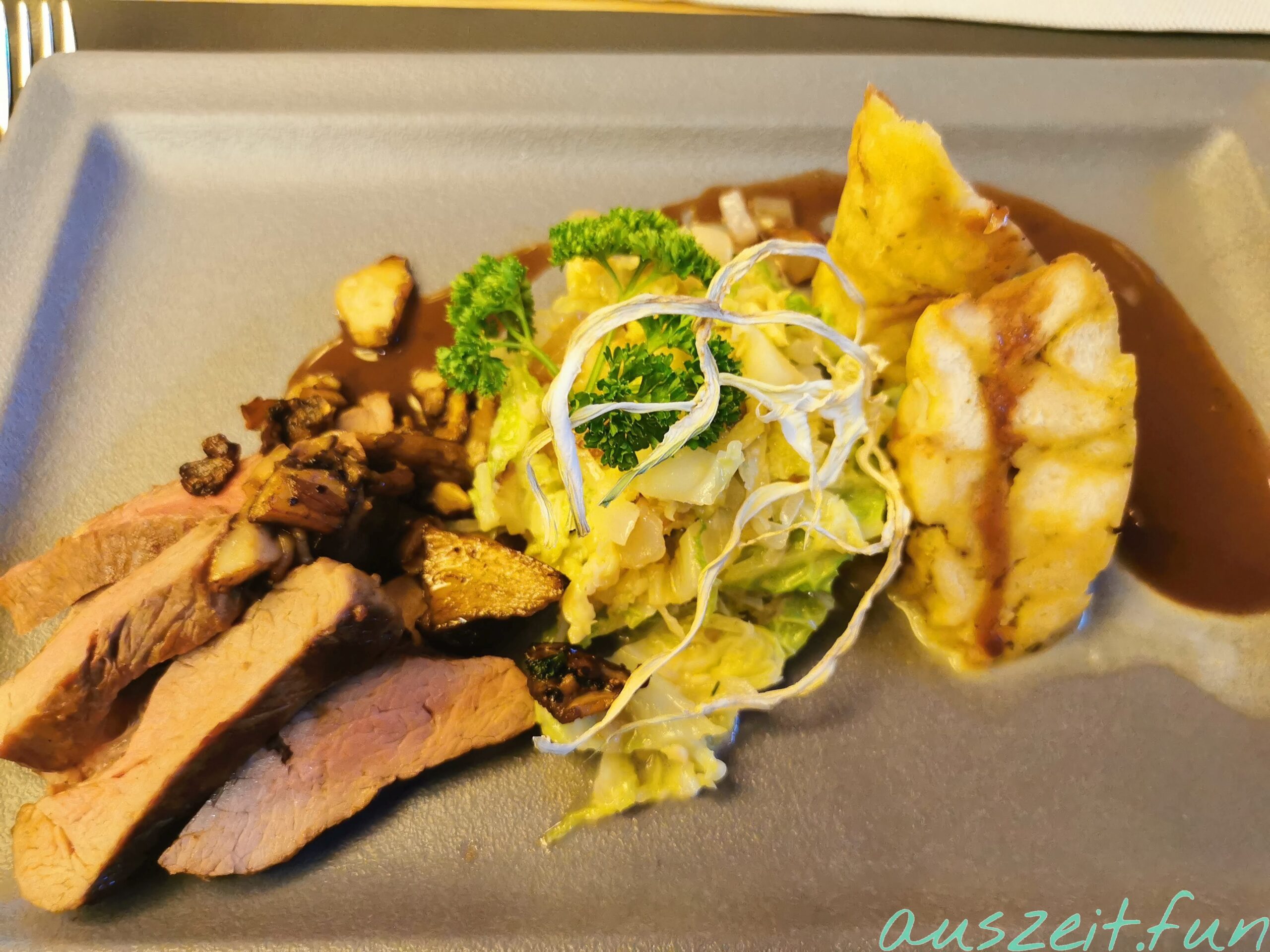 Bergerküche10 Tagliata vom Rind mit Wirsing