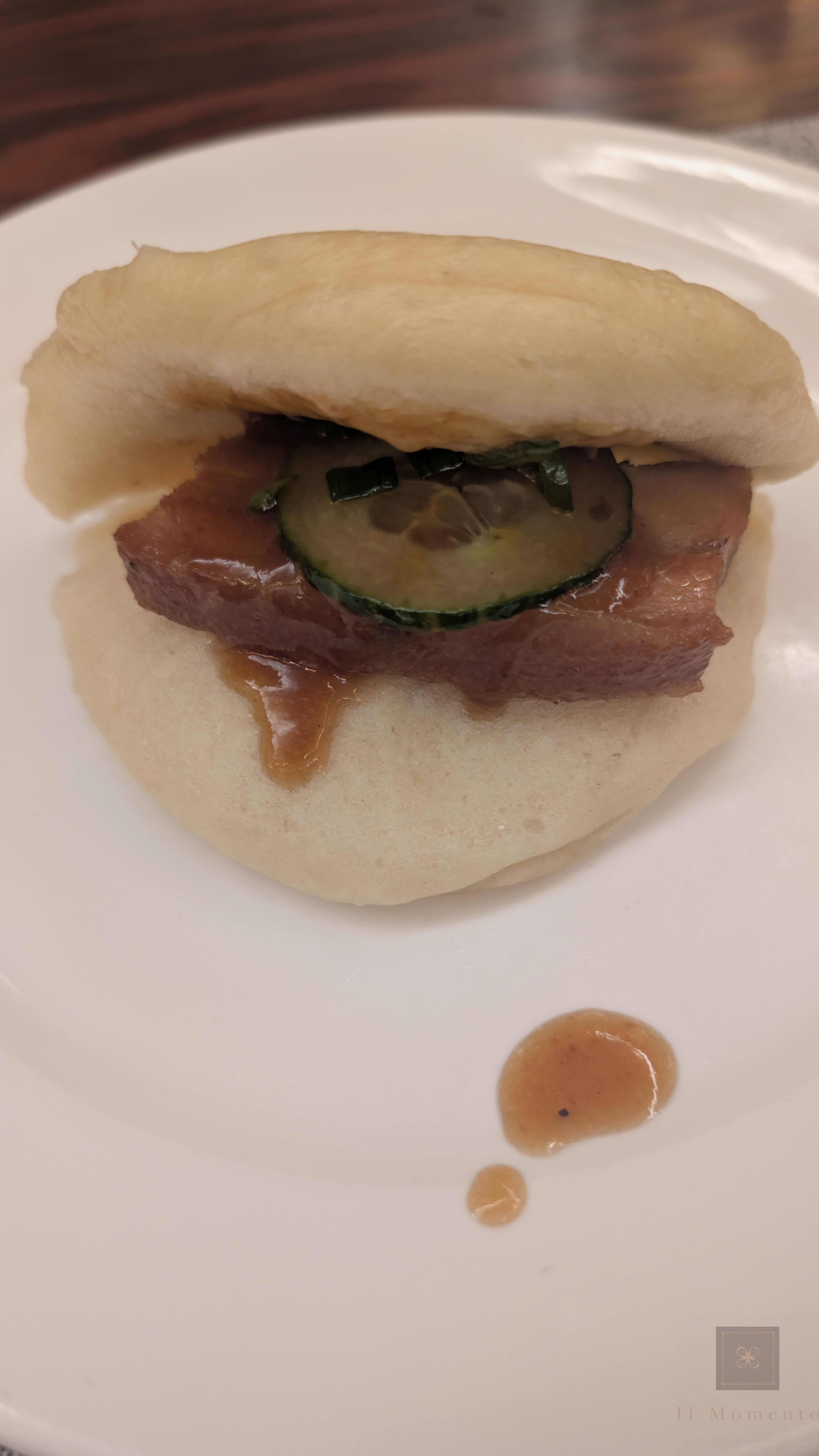 Ein Bao Bun mit Schweinebauch Ein Bao Bun mit Schweinebauch