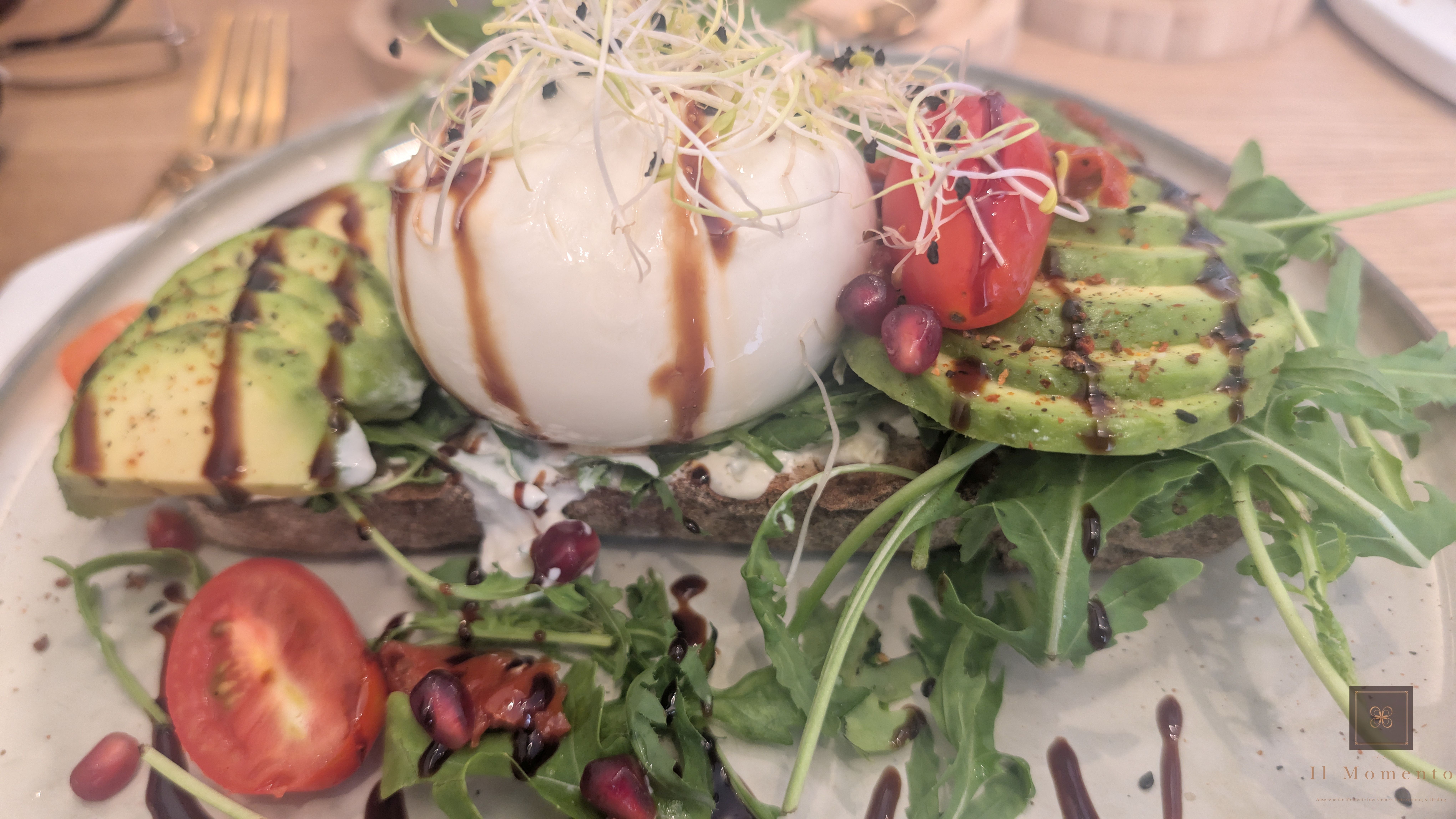 Avocado meets Burrata Avocado meets Burrata