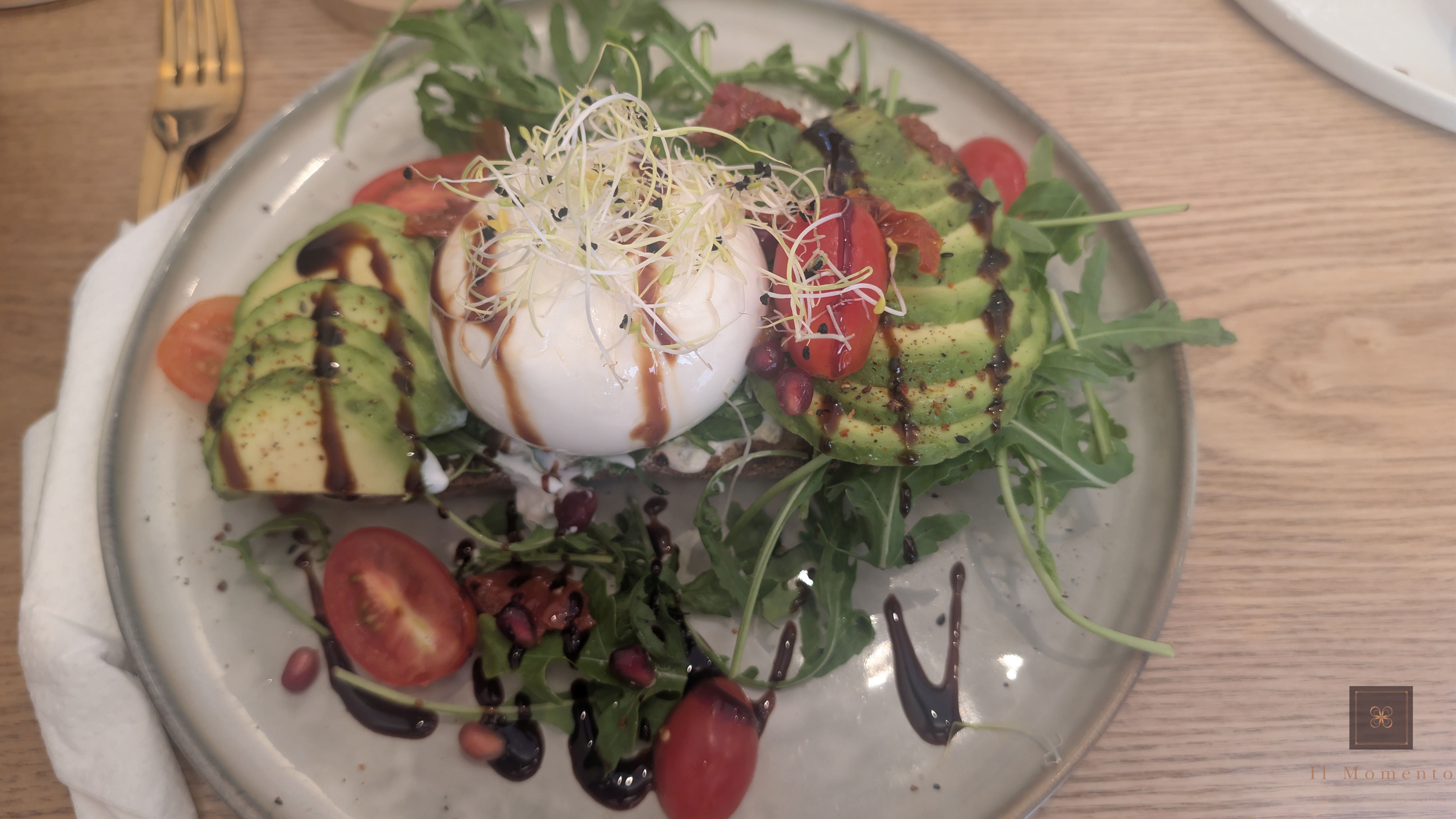 Avocado meets Burrata Avocado meets Burrata